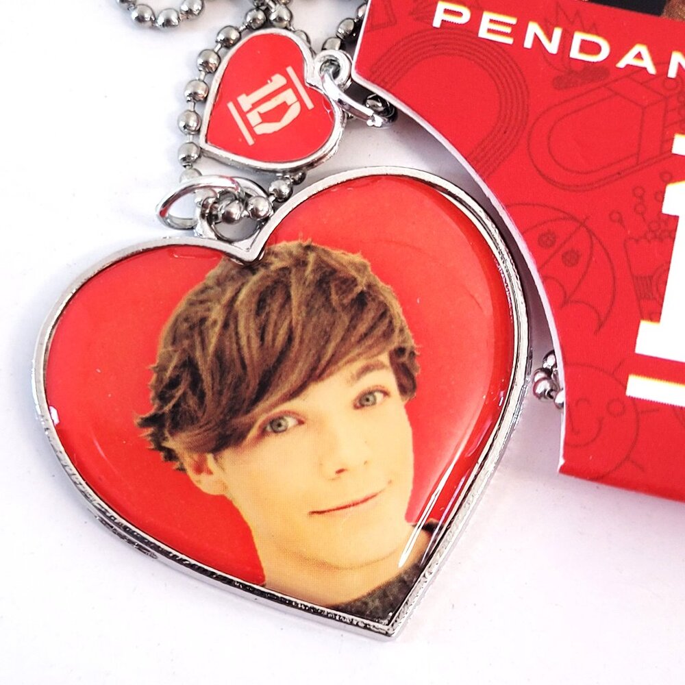One Direction 1D LOUIS Pendant Necklace Heart Charm  - NEW